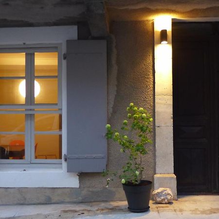 Bed and Breakfast Le Ciel Par-Dessus Le Toit Salavas Esterno foto