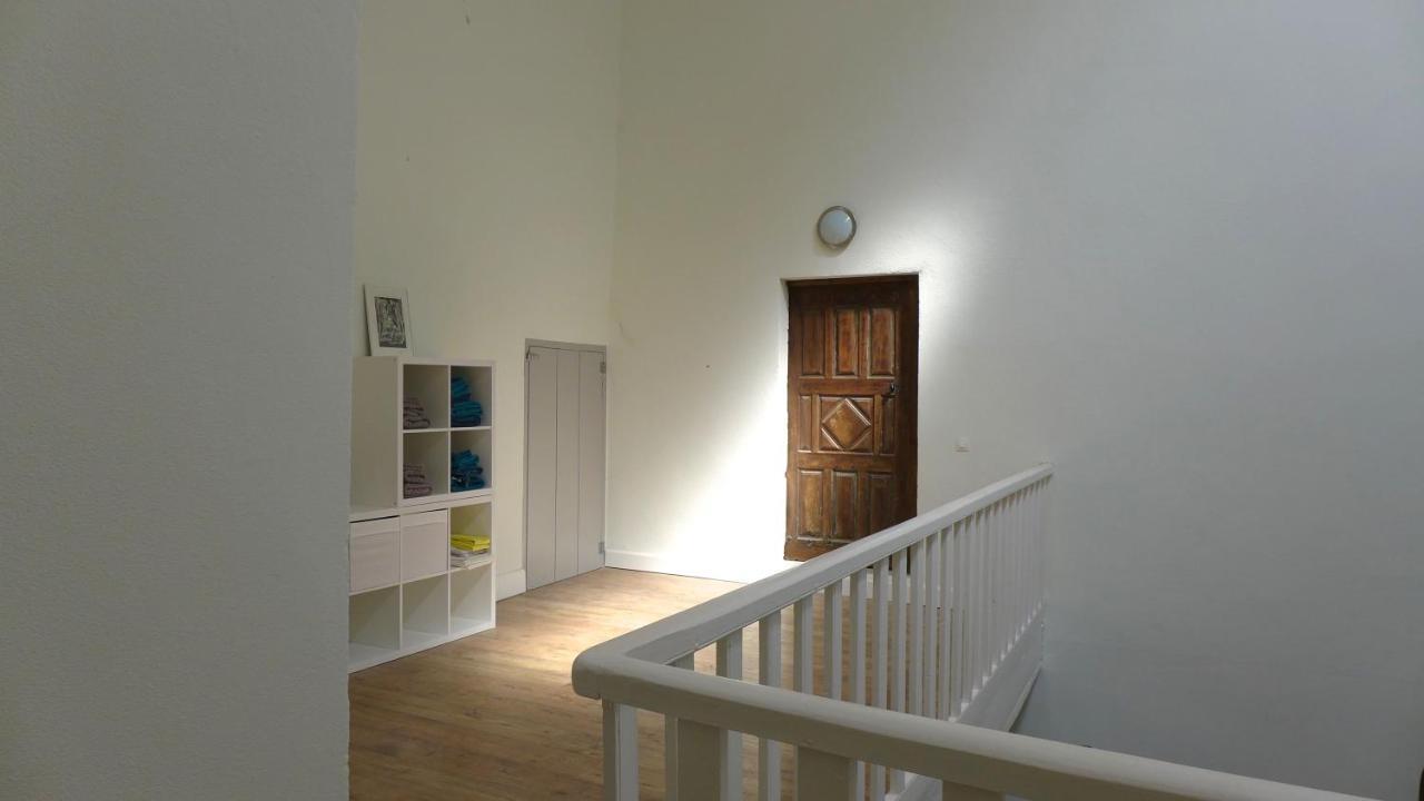 Bed and Breakfast Le Ciel Par-Dessus Le Toit Salavas Esterno foto