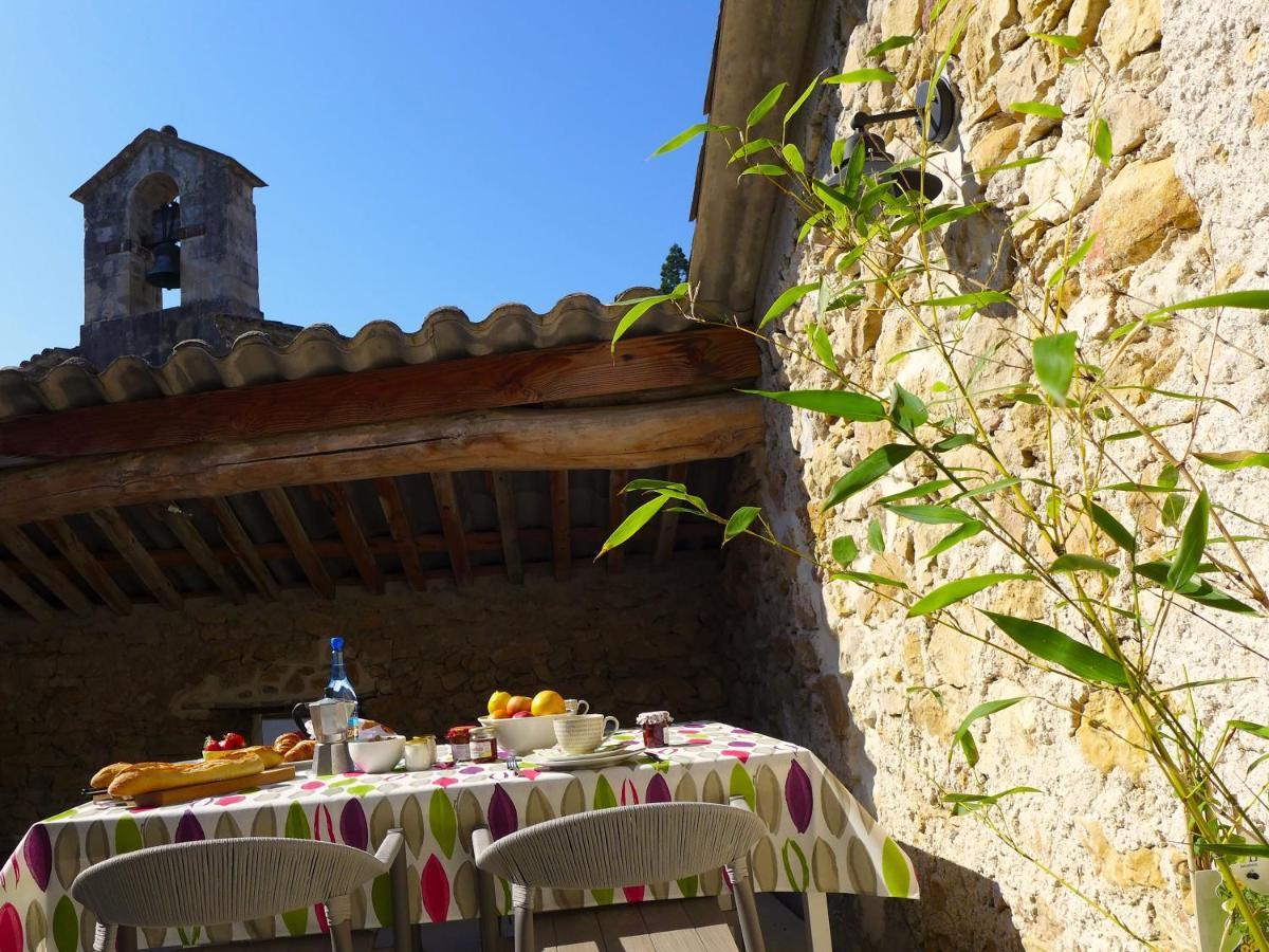 Bed and Breakfast Le Ciel Par-Dessus Le Toit Salavas Esterno foto